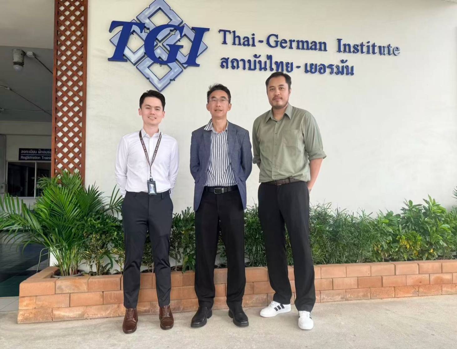 ผู้แทน TDCA และ TGI ภายหลังการหารือ ณ สถาบันไทย-เยอรมัน